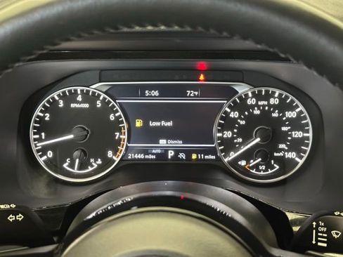 Used 2024 Nissan Pathfinder SL AWD/4WD image 26