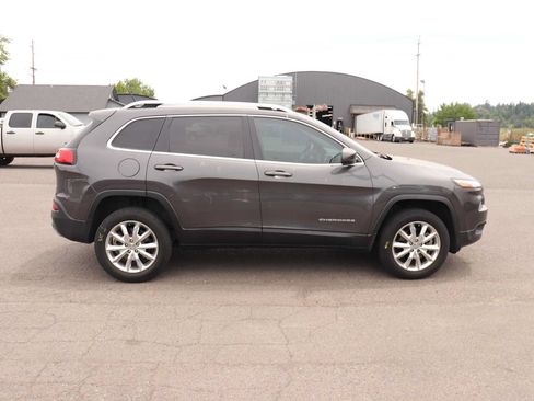 Used 2015 Jeep Cherokee Limited AWD/4WD image 4