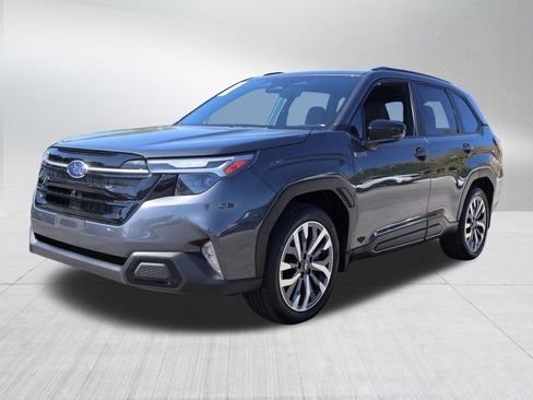 Used 2025 Subaru Forester Touring w/ Touring Package AWD/4WD image 3
