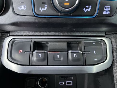 Used 2021 GMC Acadia SLT image 32