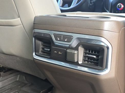 Used 2021 GMC Sierra 1500 SLT w/ SLT Premium Plus Package AWD/4WD image 19