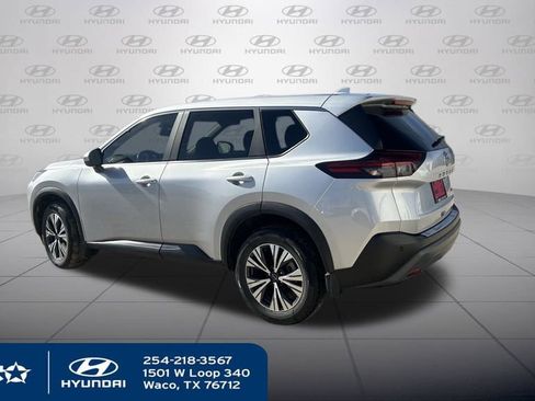 Used 2023 Nissan Rogue SV image 12