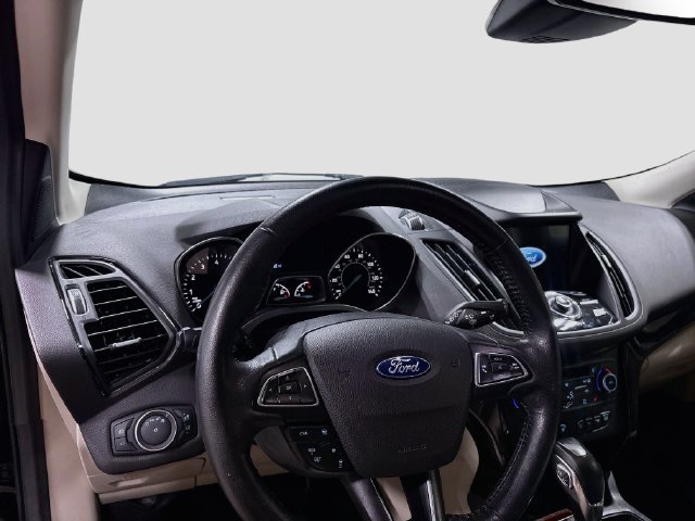 Used 2019 Ford Escape Titanium AWD/4WD image 11