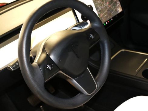 Used 2023 Tesla Model Y Long Range AWD/4WD image 64
