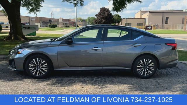 Used 2024 Nissan Altima 2.5 SV FWD image 5
