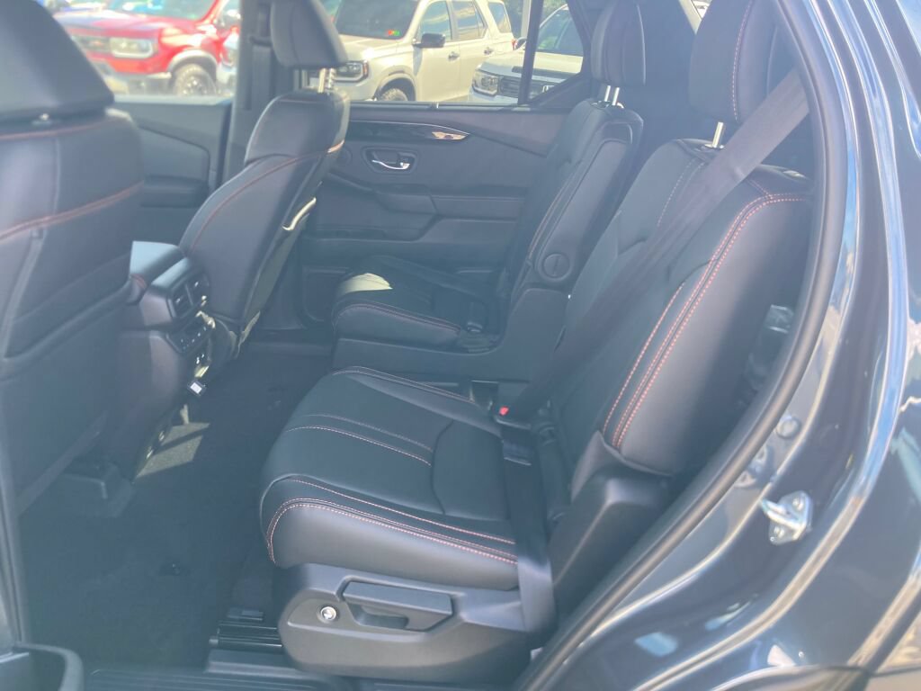 New 2026 Honda Pilot TrailSport image 8