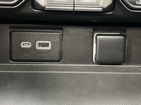 Certified 2022 Chevrolet Tahoe Z71 w/ Luxury Package image 26