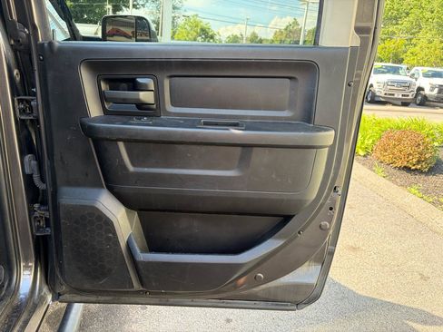 Used 2018 RAM 2500 Tradesman w/ Chrome Appearance Group AWD/4WD image 37