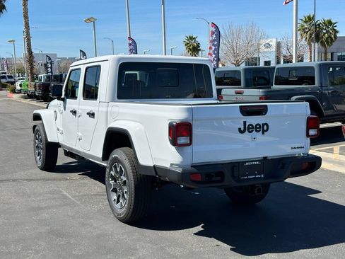 New 2026 Jeep Gladiator Sport AWD/4WD image 4