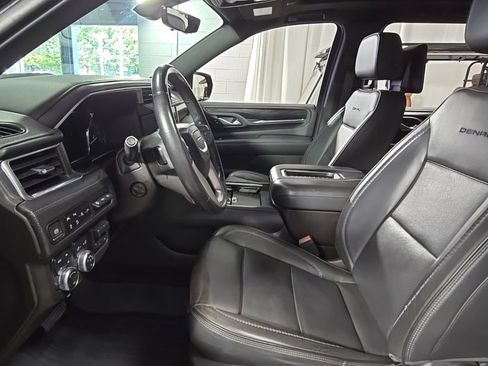 Used 2021 GMC Yukon XL Denali w/ Denali Ultimate Package AWD/4WD image 17