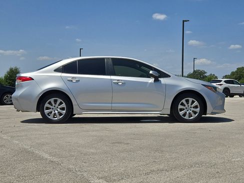 Used 2020 Toyota Corolla LE FWD image 6