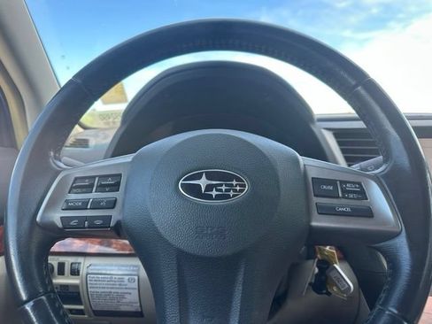 Used 2012 Subaru Outback 2.5i Limited AWD/4WD image 16