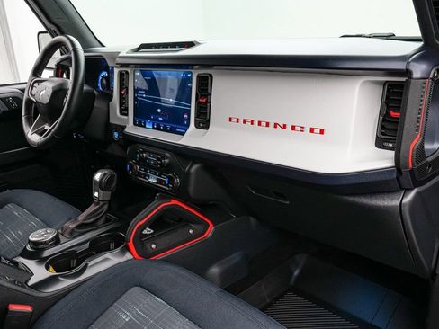 Certified 2024 Ford Bronco Heritage Edition image 30