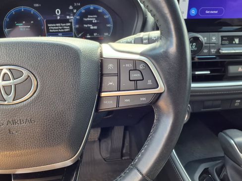 Used 2024 Toyota Grand Highlander AWD image 15