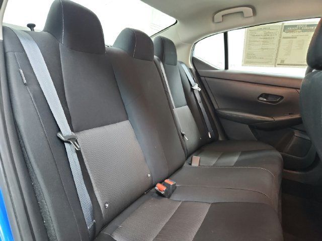 Used 2025 Nissan Sentra SV FWD image 37