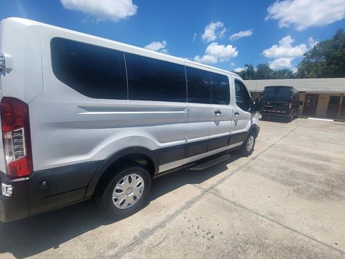 Used 2016 Ford Transit 350 XLT RWD image 12