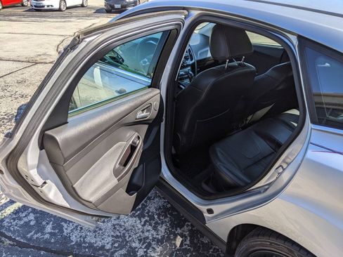 Used 2012 Ford Focus Titanium FWD image 11