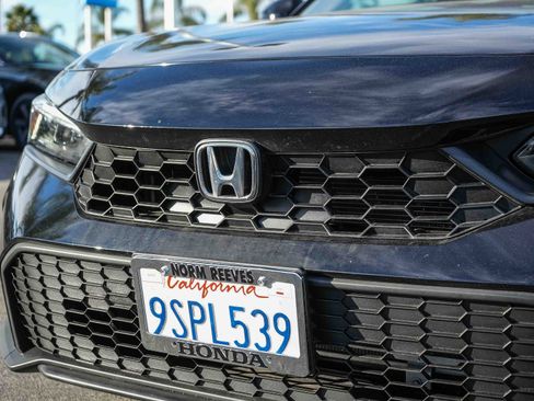 Used 2025 Honda Civic Sport image 6