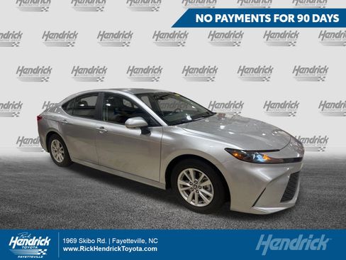 Certified 2025 Toyota Camry LE FWD image 1