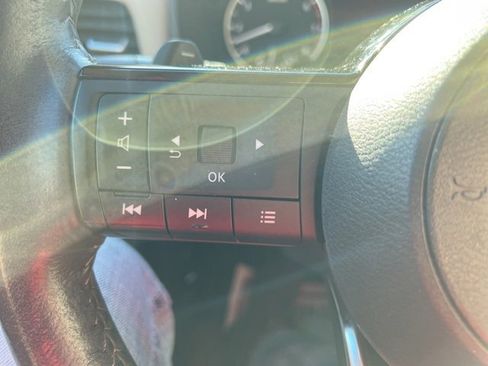 Used 2023 Nissan Rogue SV w/ SV Premium B Package image 14