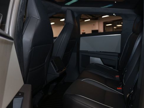 Used 2024 Tesla Cybertruck AWD Crew Cab image 12