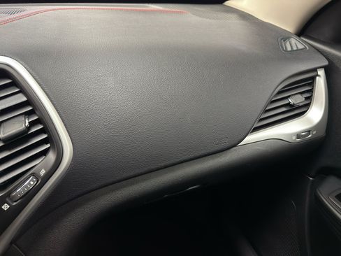 Used 2016 Jeep Cherokee Trailhawk w/ Leather Interior Group image 27