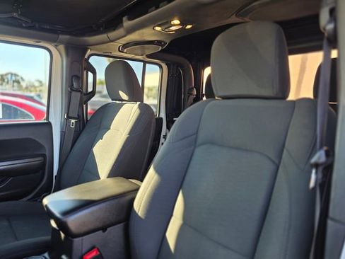 Used 2020 Jeep Gladiator Sport w/ Quick Order Package 24S image 19