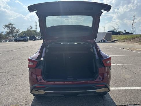 Certified 2024 Chevrolet Trax ACTIV w/ Sunroof Package FWD image 31