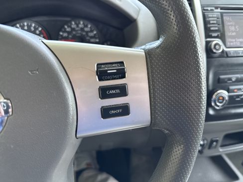 Used 2017 Nissan Frontier SV AWD/4WD image 28