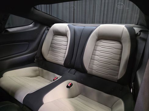 Used 2016 Ford Mustang GT RWD image 35