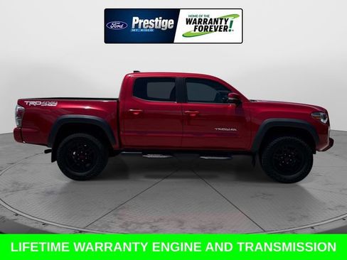 Used 2021 Toyota Tacoma TRD Off-Road w/ Technology Package AWD/4WD image 3