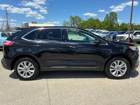 Used 2022 Ford Edge Titanium w/ Class II Trailer Tow Package AWD/4WD image 10