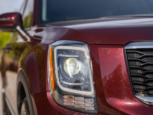 Used 2022 Kia Telluride LX AWD/4WD image 12
