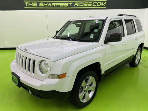 Used 2015 Jeep Patriot Latitude AWD/4WD image 5