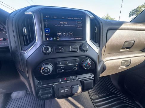 Used 2023 Chevrolet Silverado 3500 LT w/ Snow Plow Prep Package AWD/4WD image 16