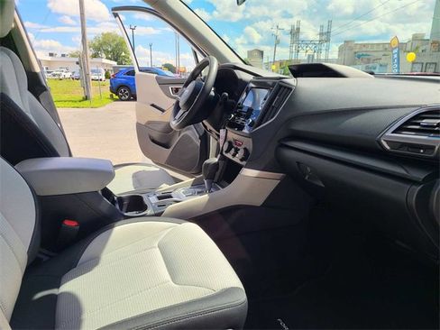Used 2022 Subaru Forester image 16