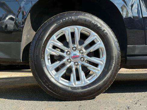 Used 2021 GMC Yukon XL SLT w/ SLT Premium Package image 31