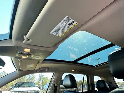 Used 2019 Volkswagen Atlas SEL image 11