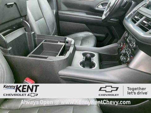Used 2021 Chevrolet Tahoe Z71 w/ Z71 Signature Package image 18