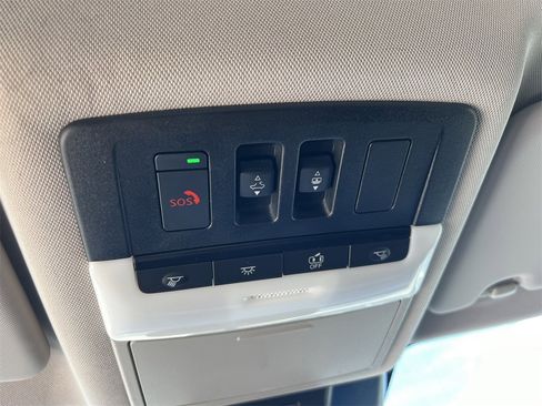 Certified 2024 Nissan Rogue SV w/ SV Premium Package image 22