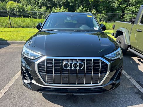 Used 2025 Audi Q3 2.0T Premium Plus w/ Premium Plus Package AWD/4WD image 2