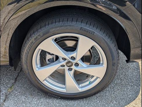 New 2025 Audi Q5 2.0T Premium Plus image 16