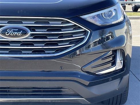 Used 2024 Ford Edge Titanium image 9