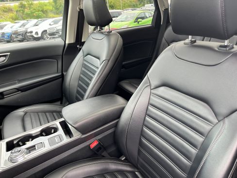 Certified 2023 Ford Edge SEL w/ Convenience Package AWD/4WD image 9