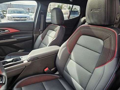 Used 2025 Chevrolet Equinox EV RS image 25