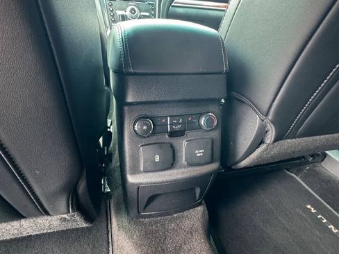 Used 2016 Ford Explorer Platinum AWD/4WD image 8