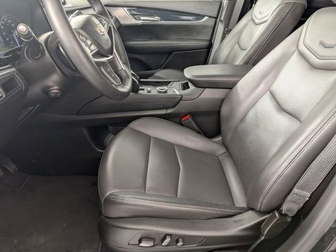 Used 2025 Cadillac XT5 Premium Luxury image 14