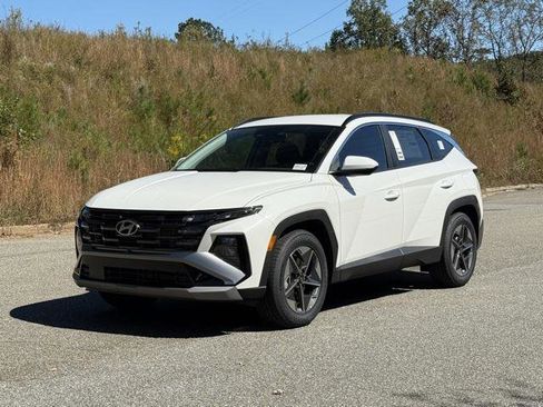 New 2026 Hyundai Tucson SEL image 2