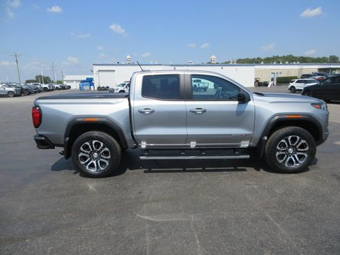 Certified 2023 GMC Canyon AT4 w/ AT4 Premium Package AWD/4WD image 5
