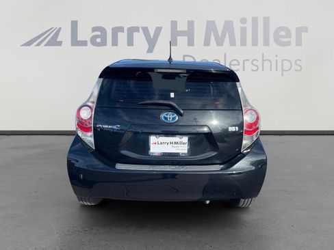 Used 2014 Toyota Prius C Two image 4